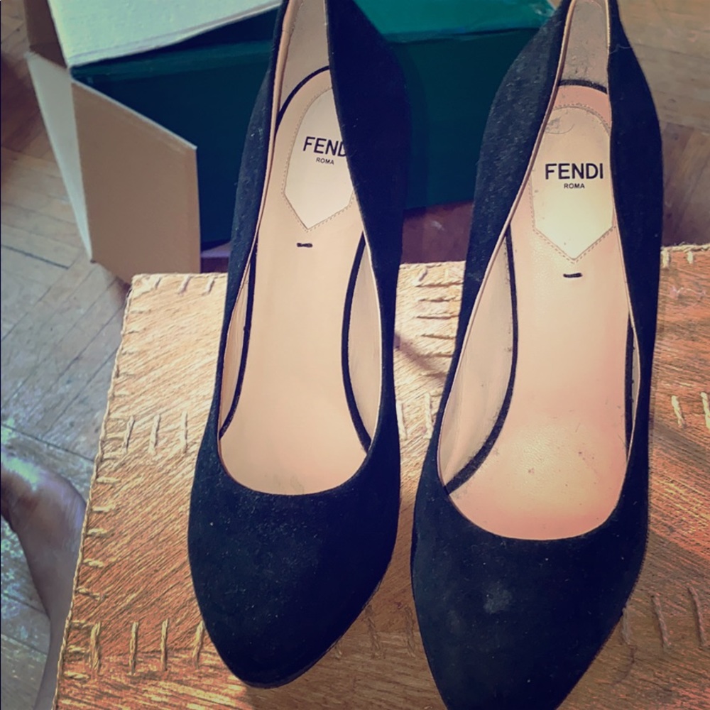 Fendi black suede pumps. EXCELLENT Condition.